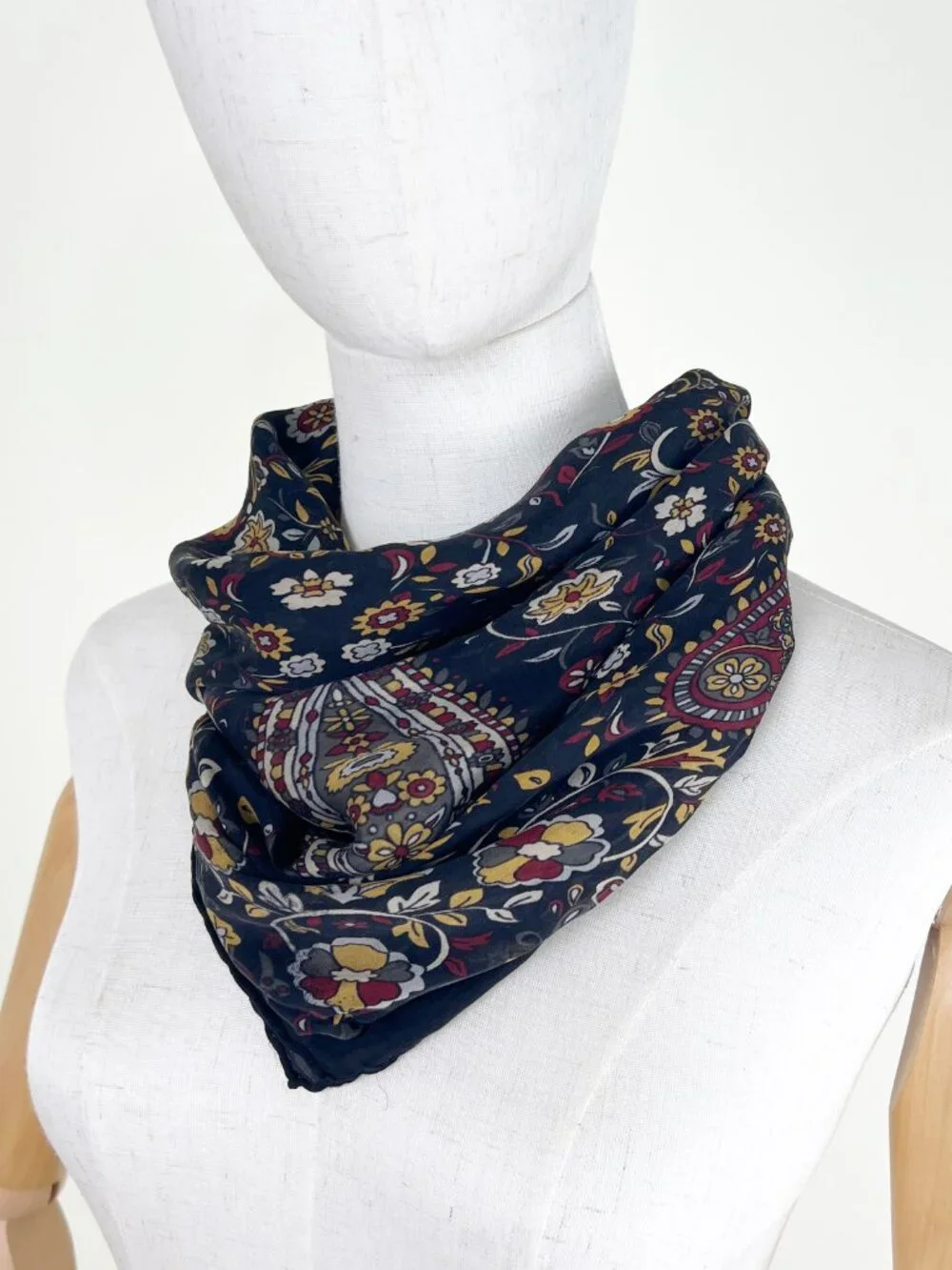 Vintage Silk Scarf Shawl Floral Paisley Print Bandana Boho Chic Bohemian Luxury - Picture 8 of 8